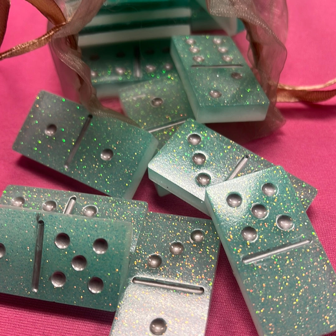 Dominoes set light turquoise with glitter